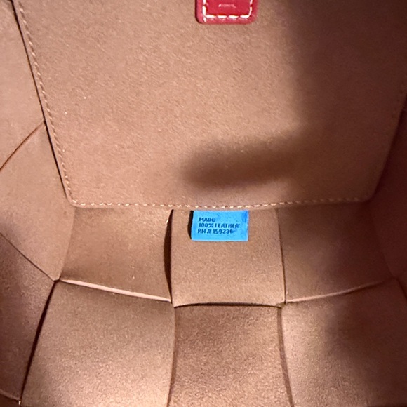 J. McLaughlin Woven Tan Leather Shoulder Bag adjustable strap - Picture 5 of 11